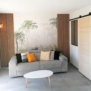 Studio Calme 5 Min De La Plage, 1 Min Centre , Fréjus France